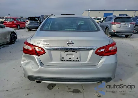 2017 Nissan Altima 2.5 z USA, uszkodzony, nr VIN 1N4AL3AP7HN358984